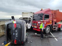Tiga Kendaraan Terlibat Kecelakaan di Tol Jombang Mojokerto, 7 Orang Luka