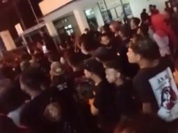 Beredar Video Massa Geruduk Kantor Polisi, Diduga Polsek Bangorejo Banyuwangi