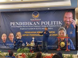 DPD Partai NasDem Surabaya menggelar pendidikan politik di Hotel Wyndham. (Foto: Niam Kurniawan/jatimnow.com)