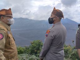 Pantau Gunung Bromo, Pemkab Probolinggo Tingkatkan Mitigasi Kebencanaan
