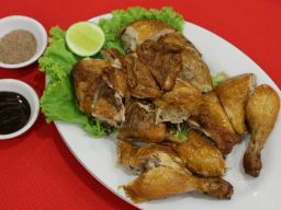 Menikmati Empuknya Ayam Canton di Surabaya