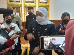 Khofifah Indar Parawansa saat ditemui di Gedung Negara Grahadi. (Foto: Ni'am Kurniawan/jatimnow.com)