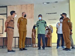 Wali Kota Pasuruan, Saifullah Yusuf atau Gus Ipul saat sidak rehab Mal Pelayanan Publik (Foto: Humas Pemkot Surabaya)