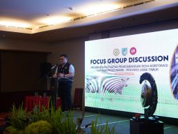 Mas Dhito saat memberikan sambutan dalam Focus Group Discussion Program dan Kegiatan Pengembangan Desa Korporasi Sapi Kabupaten Kediri (Foto-foto: Humas Pemkab Kediri)