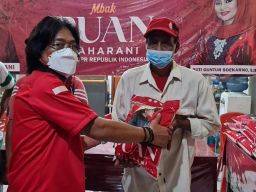 Rasakan Bantuan Beras Mbak Puan, Warga Surabaya: Alhamdulillah Bisa Buat Maem