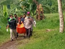 Mayat Perempuan Tanpa Busana Ditemukan Mengambang di Sungai Bomo Banyuwangi
