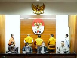 Rilis kasus suap perkara libatkan hakim PN Surabaya (Foto: Tangkapan layar Channel Youtube KPK RI)