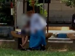 Viral Video Asusila Sepasang Remaja di Alun-alun Pacitan saat Siang Bolong