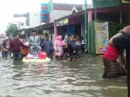 Viral Video Pesta Penikahan saat Banjir di Kedungboto Pasuruan