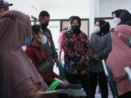 Puluhan Ribu BPNT Belum Cair di Jombang, Mensos Risma Turun Tangan