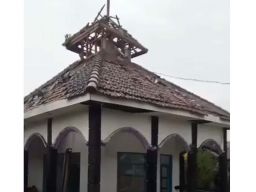 Atap Musala di Pasuruan Rusak Tersambar Petir