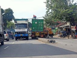 Kecelakaan beruntun tiga kendaraan di Pasuruan (Foto: Unit Laka Satlantas Polres Pasuruan)
