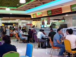 Foodcourt Sukarame di Gress Mall Gresik (Foto: Sahlul Fahmi/jatimnow.com)