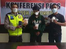 Tangkap Penjual, Polisi Gagalkan Peredaran Ribuan Pil Koplo di Jogoroto, Jombang