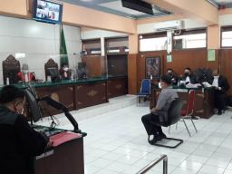 Sidang kasus dugaan kekerasan seksual di SMA SPI Kota Batu digelar di PN Malang. (Foto: Galih Rakasiwi/jatimnow.com)