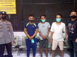 Ketiga sindikat pengedar sabu Surabaya-Gresik diamankan di Mapolrestabes Surabaya (Foto: Satresnarkoba Polrestabes Surabaya)