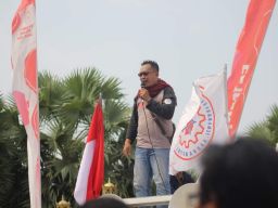 Sekretaris KC Federasi Serikat Pekerja Metal Indonesia (FSPMI) Sidoarjo Choirul Anam.(Foto: FSPMI Sidoarjo for Jatimnow)