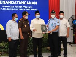 Pemkot Pasuruan menandatangani perjanjian pemberian hibah barang milik daerah berupa tanah milik Pemkot kepada Lapas Kelas II B Pasuruan. (Foto: Humas Pemkot Pasuruan)