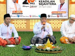Ketua PKS Jatim Irwan Setiawan saat menggelar syukuran Milad ke-20 (Dok PKS Jatim/jatimnow.com)