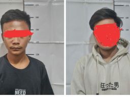 Dua remaja Surabaya diamankan Polsek Semampir setelah terbukti mencuri motor.(Foto: Polsek Semampir Surabaya)