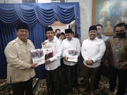 Menhan RI Prabowo Subianto Temui Sahabat Lama di Ponpes Genggong Probolinggo