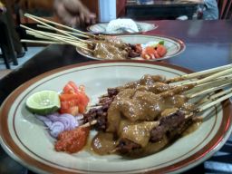 Mencicipi Sate Kuda, Kuliner di Kabupaten Jombang yang Diburu Pemudik