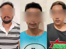 Tiga budak narkoba yang ditangkap Satresnarkoba Polres Mojokerto (Foto: Satresnarkoba Polres Mojokerto)