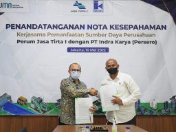 Penandatanganan nota kesepahaman kerjasama antara PJT I dengan PT. Indra Karya (Foto: PJT I for jatimnow.com)