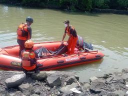 Mayat Wanita Tanpa Identitas Ditemukan Mengapung di Perairan Sedati Sidoarjo