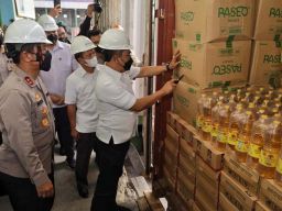 Polri Gagalkan Ekspor Ilegal 8 Kontainer Minyak Goreng dari Jatim ke Timor Leste