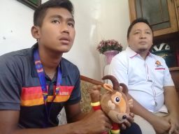 Ronald Bintang Setiawan menerima kunjungan Anggota DPRD Kota Probolinggo Heri Poniman. (Foto: Mahfud Hidayatullah/jatimnow.com)