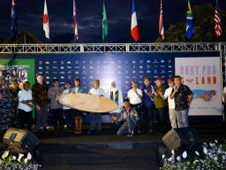 Menpora Buka World Surf League Championship Tour 2022 di Banyuwangi