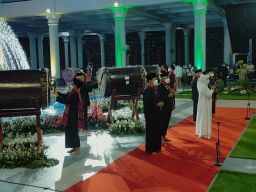Parade Bedug Ramaikan Takbir Akbar di Masjid Al Akbar Surabaya