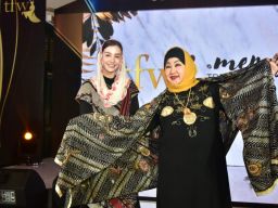 Kenalkan Potensi Lokal, Dekranasda Trenggalek Gelar Fashion Day di Jakarta