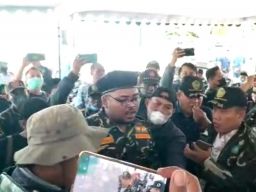Kericuhan antara GP Ansor Surabaya dan peserta Forum Silaturahim Ikatan Alumni (IKA) Ansor dan Banser Jatim (Foto: Tangkapan layar video yang beredar)