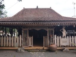 Berwisata Suasana Abad ke-14 di Kampung Majapahit, Desa Bejijong Mojokerto