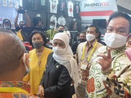 Gubernur Khofifah Buka Pameran Surabaya Printing Expo 2022 di Grand City