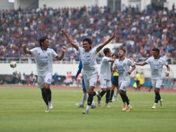 Arema FC Takluk 2-1 Dikandang PSIS Semarang