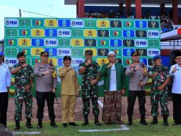 Pembukaan turnamen sepak bola Piala Kasad Liga Santri 2022 wilayah Pasuruan. (Foto: Humas Pemkot Pasuruan/jatimnow.com)