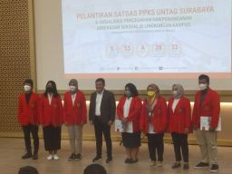 Rektor Untag Surabaya Prof Mulyanto Nugroho melantik Satuan Tugas Pencegahan dan Penanganan Kekerasan Seksual (Satgas PPKS). (Foto: Fahrizal Tito/jatimnow.com)