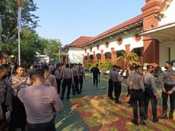 Puluhan Polisi Kawal Sidang Perdana Mas Bechi di PN Surabaya