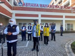 Keliling Asrama Mahasiswa Nusantara di Surabaya, Gubernur Khofifah: Keren!
