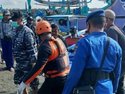 Kapal Tenggelam di Laut Grajagan Banyuwangi, Jenazah 2 Nelayan Ditemukan