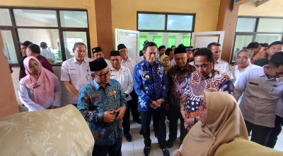 Menteri Pendidikan Kunjungi Lamongan, Pantau MBG hingga Tanggapi Sekolah Rakyat Menteri Pendidikan Kunjungi Lamongan, Pantau MBG hingga Tanggapi Sekolah Rakyat