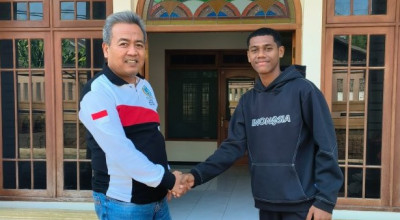 Fadly Alberto akan Hadiri Undangan Gubernur Jatim di Perayaan Hardiknas Fadly Alberto akan Hadiri Undangan Gubernur Jatim di Perayaan Hardiknas