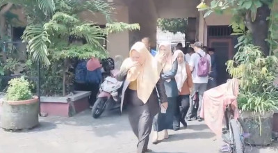 DPRD Sidak Pabrik Tembakau di Kapas Bojonegoro, Endingnya Mual DPRD Sidak Pabrik Tembakau di Kapas Bojonegoro, Endingnya Mual