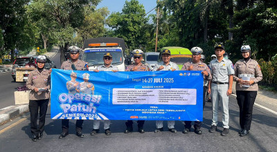 Polres Gresik Gelar Kampanye Tertib Berlalu Lintas, Wujudkan Keselamatan Bersama Polres Gresik Gelar Kampanye Tertib Berlalu Lintas, Wujudkan Keselamatan Bersama