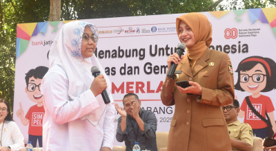 Bank Jatim dan OJK Kediri Ajak Pelajar SMP Cerdas Kelola Keuangan untuk Masa Depan Bank Jatim dan OJK Kediri Ajak Pelajar SMP Cerdas Kelola Keuangan untuk Masa Depan