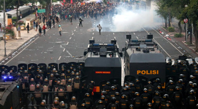 Rakyat Menggugat DPR, Krisis Kepercayaan Memuncak Rakyat Menggugat DPR, Krisis Kepercayaan Memuncak