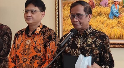 Mahfud MD Ingatkan Permainan Isu Politik DPR, Bukan Penghakiman Aparat Mahfud MD Ingatkan Permainan Isu Politik DPR, Bukan Penghakiman Aparat